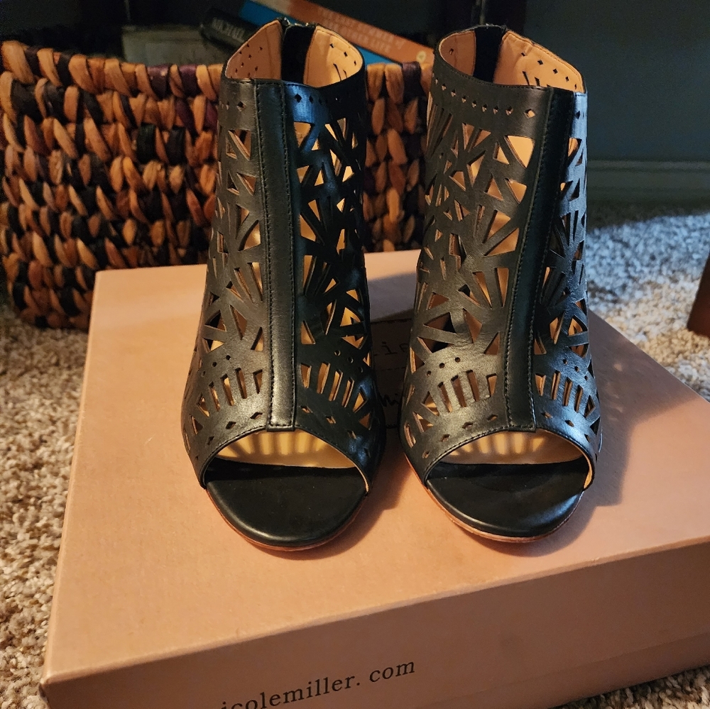 Nicole Miller Artelier "Cayman" Laser Cut Wedge Heel